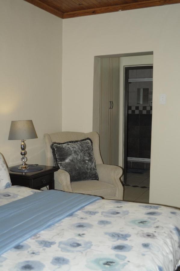 @Home Guest House Рустенбург Екстериор снимка