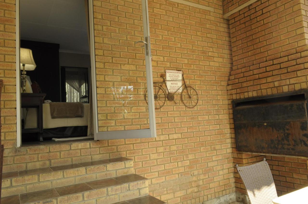 @Home Guest House Рустенбург Екстериор снимка