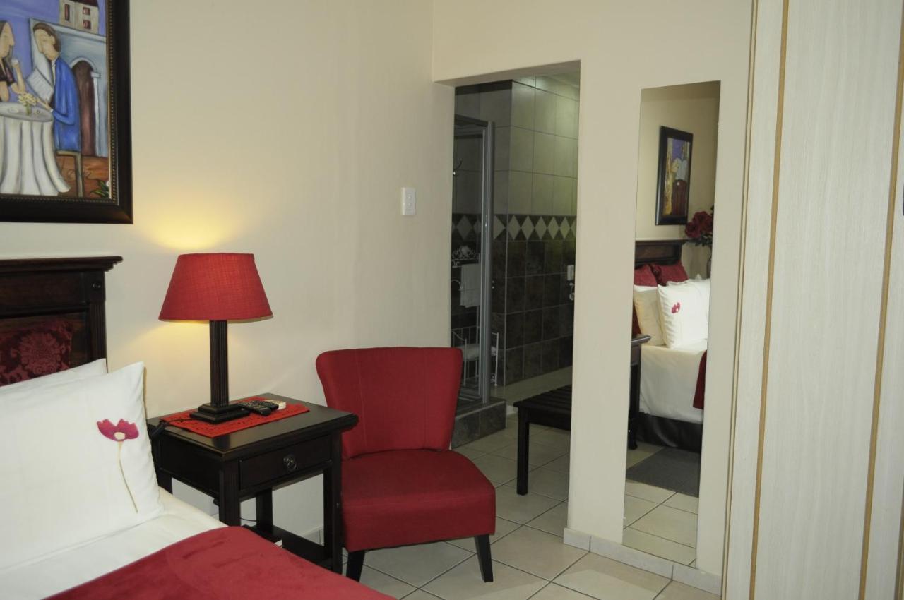 @Home Guest House Рустенбург Екстериор снимка