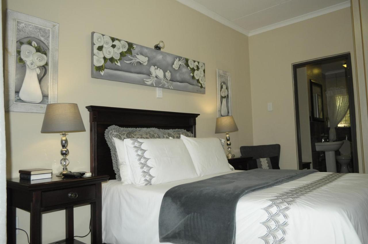 @Home Guest House Рустенбург Екстериор снимка