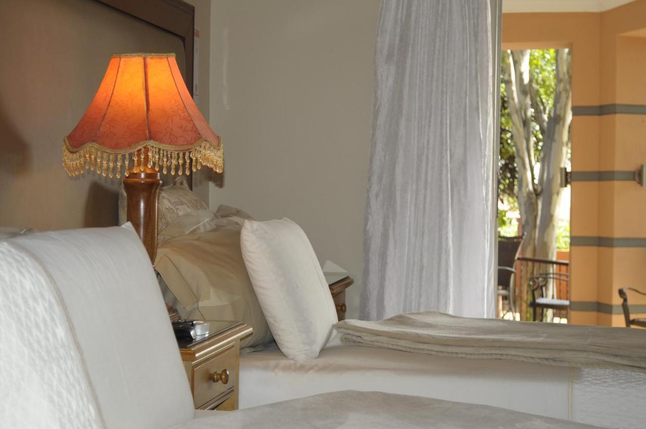 @Home Guest House Рустенбург Екстериор снимка